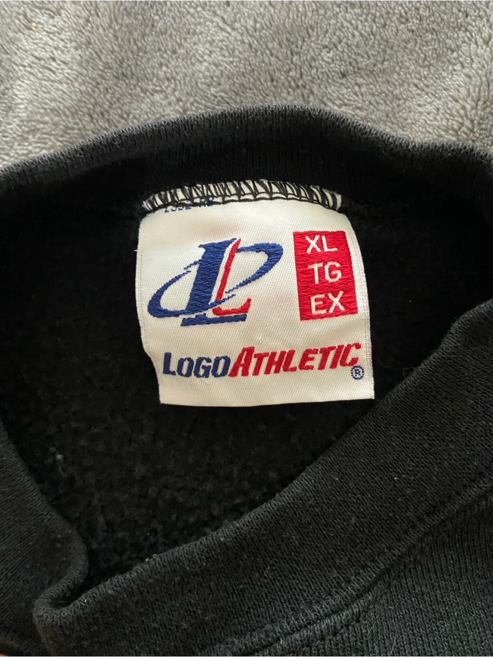 Vintage Logo Athletic Chicago Bulls Crewneck Sweatshirt - Picture 5 of 5